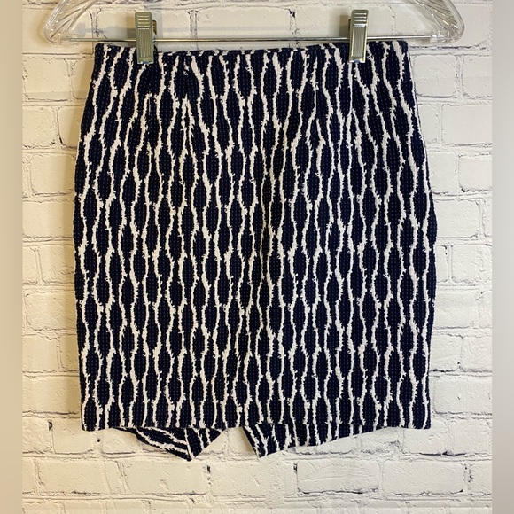 Loft petite. Blue and white layered skirt in XXSP - Picture 3 of 6